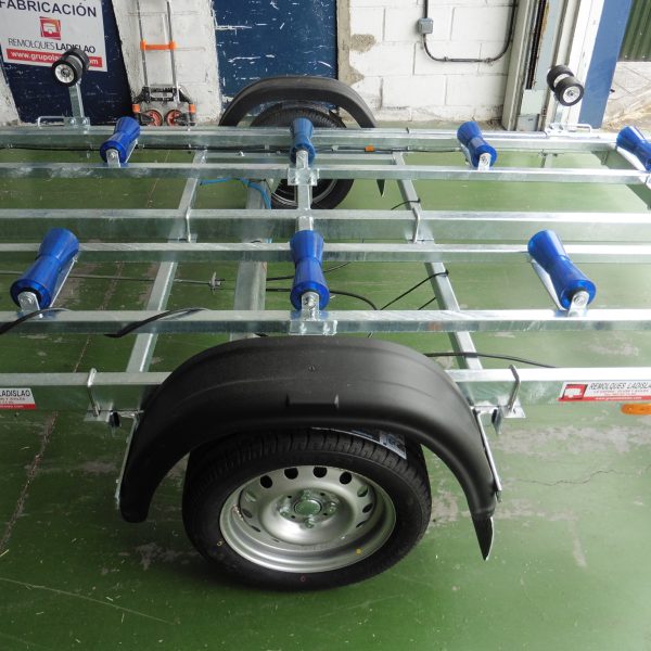 REMOLQUE NAUTICO PARA CATAMARAN - Imagen 17